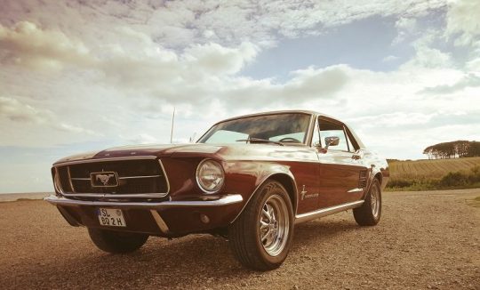 rent a ford mustang classic