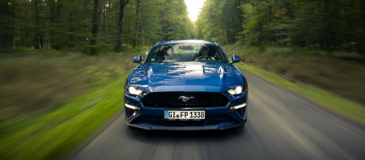 Rent Ford Mustang GT in Gießen