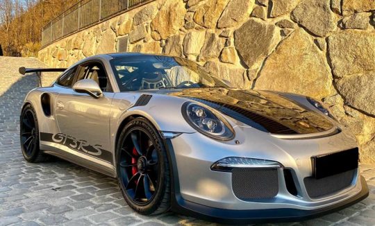 Rent a Porsche 911 GT3 in Innsbruck