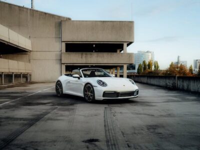 Rent a Porsche 911 Carrera S Cabrio in Zürich