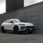 lateral front view of the lamborghini urus in zurich