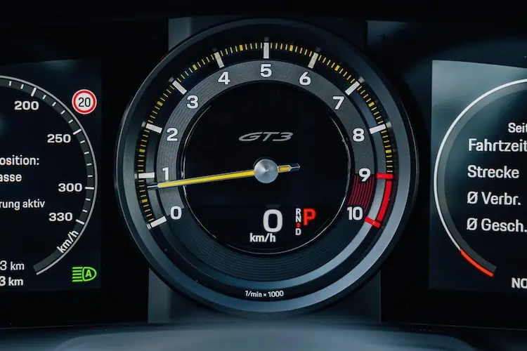 speedometer view of the porsche 911 GT3 in Zurich