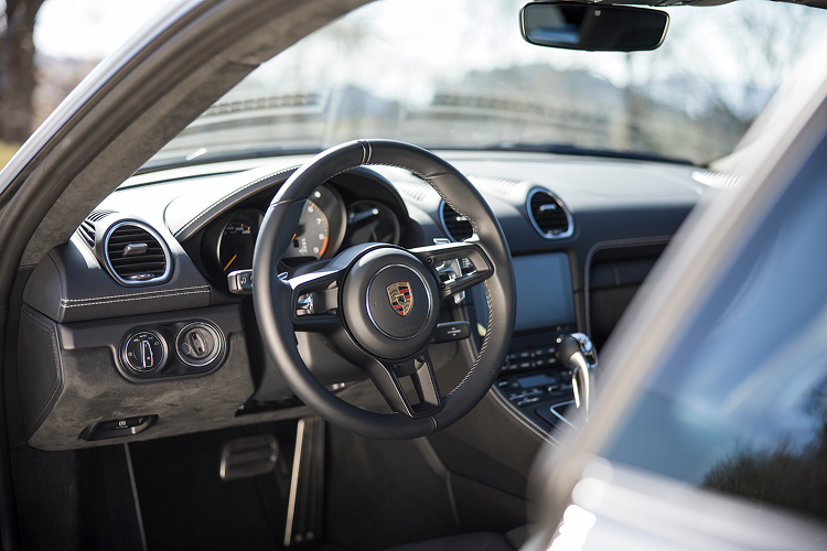 Interior Porsche Cayman GT4 on Lake Constance
